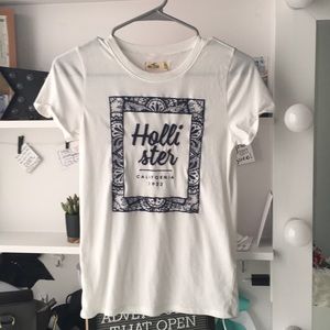 White Hollister T-shirt